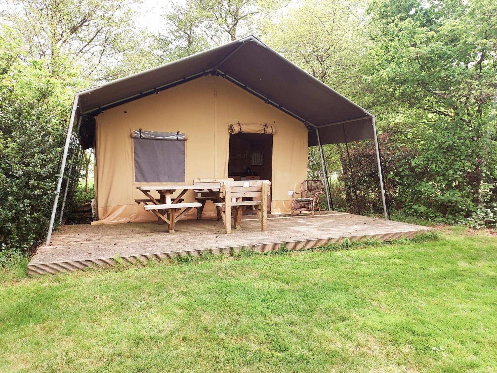 Uylkenshof Safaritenten En Natuurhuisjes Epe Exterior foto